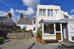 - click for photo gallery